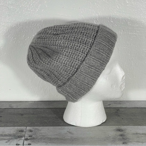 PORTOLANO Women’s Ribbed Cashmere Knit Beanie - light Grey (O/S) main image 6